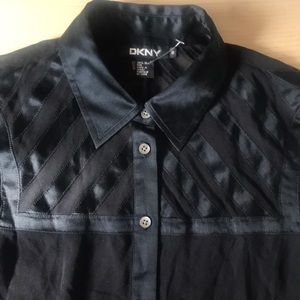 NWT DKNY SILK BUTTON UP BLOUSE